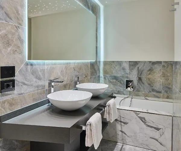Duomo Luxury 4* Florens
