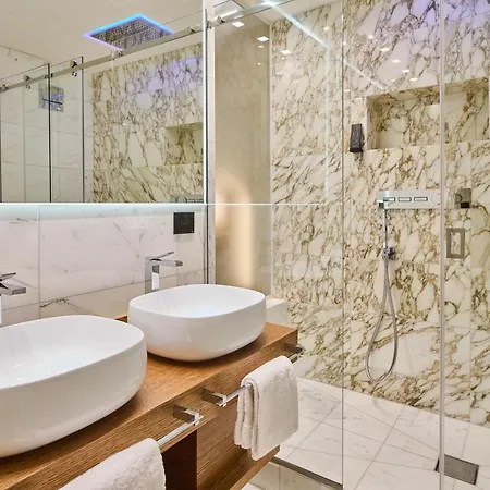 Duomo Luxury Gasthof 4*