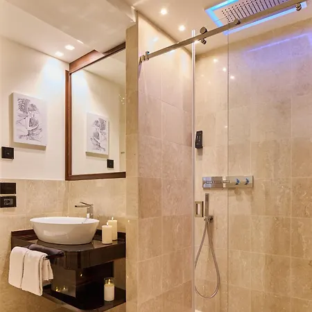 Duomo Luxury Gæstehus 4*